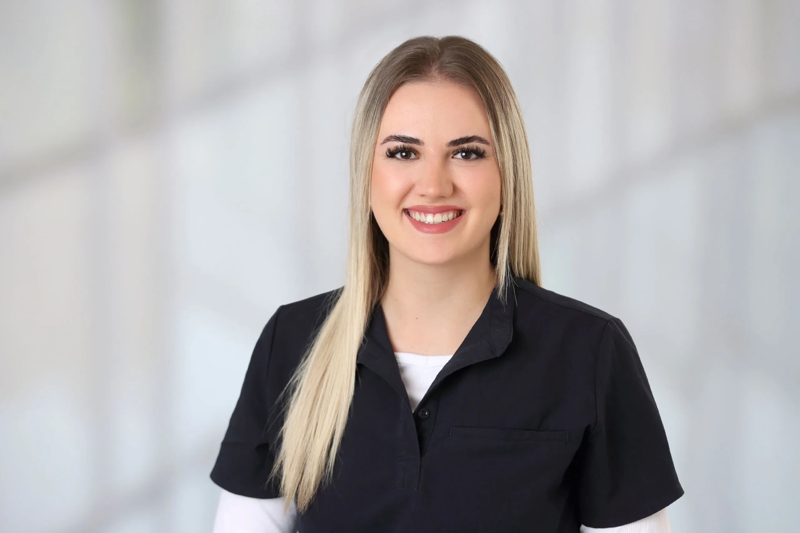 Ivona-G-Zahnmedizinische-Fachassistentin-1